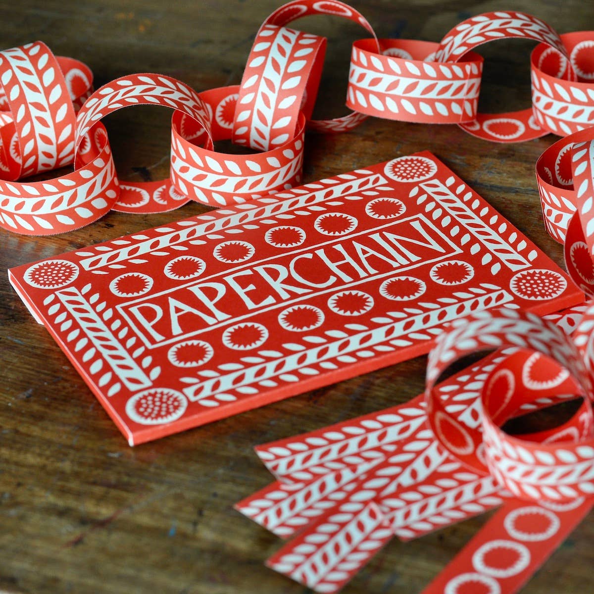 Cambridge Imprint paperchain kit 3 with patterned paper strips and finished paperchain, view 5