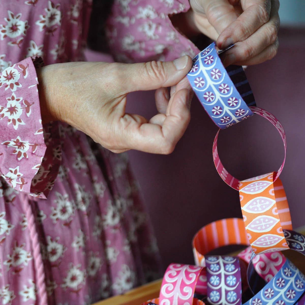 PRE ORDER - MULTI COLOUR PAPER CHAIN