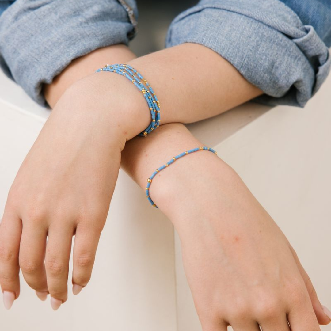 Dainty Seed Bead Bracelet - Blue