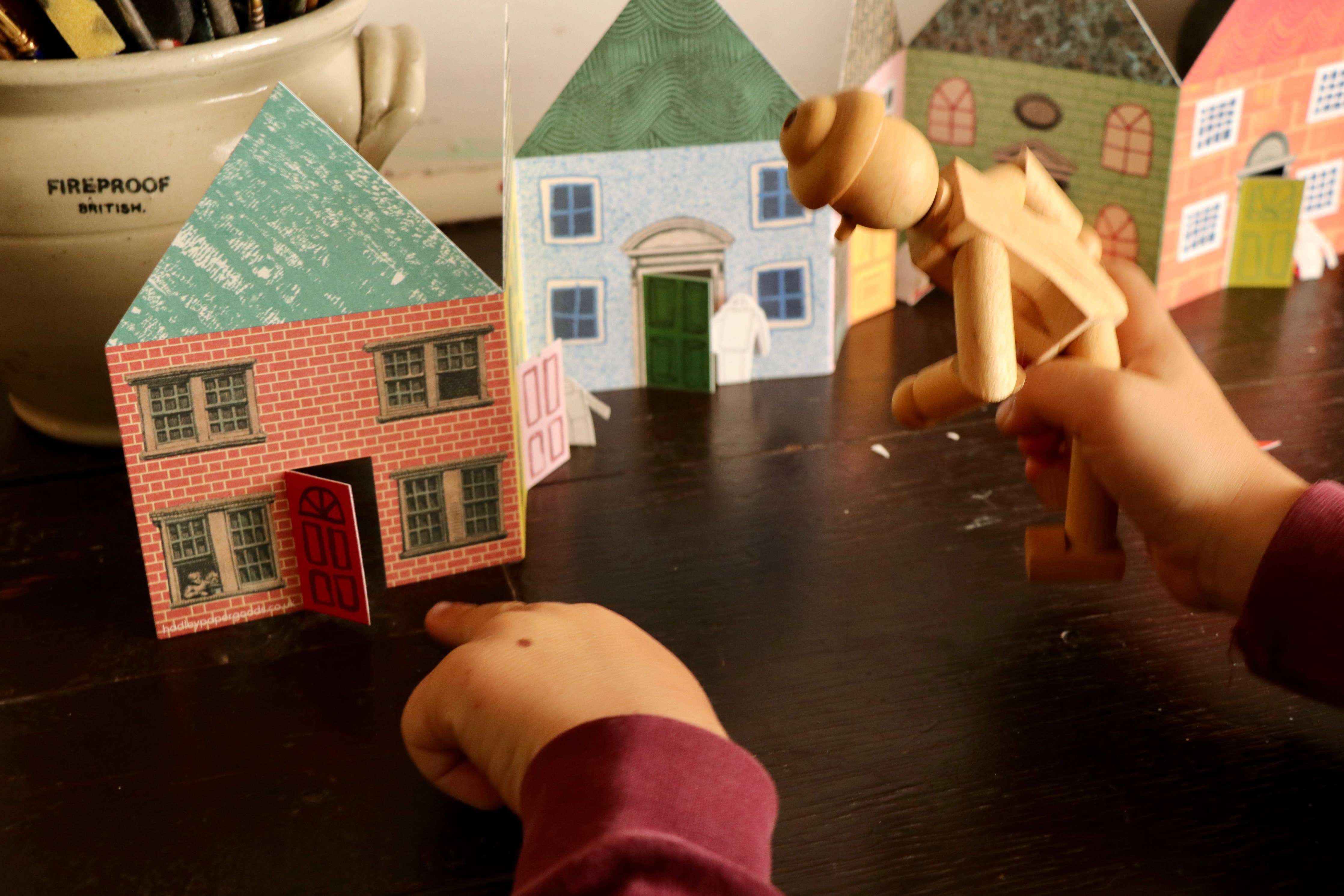 House Concertina Card