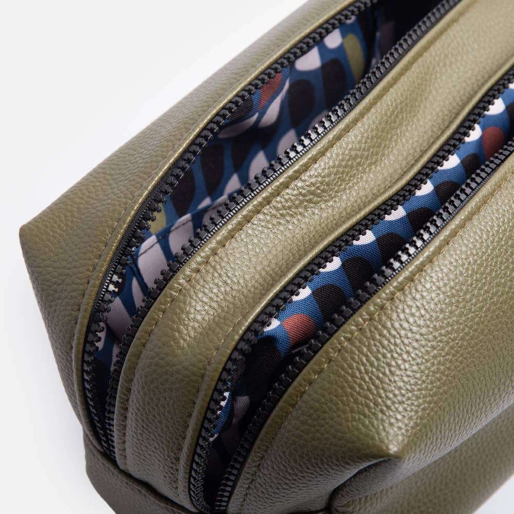 Green Large Travel Washbag
