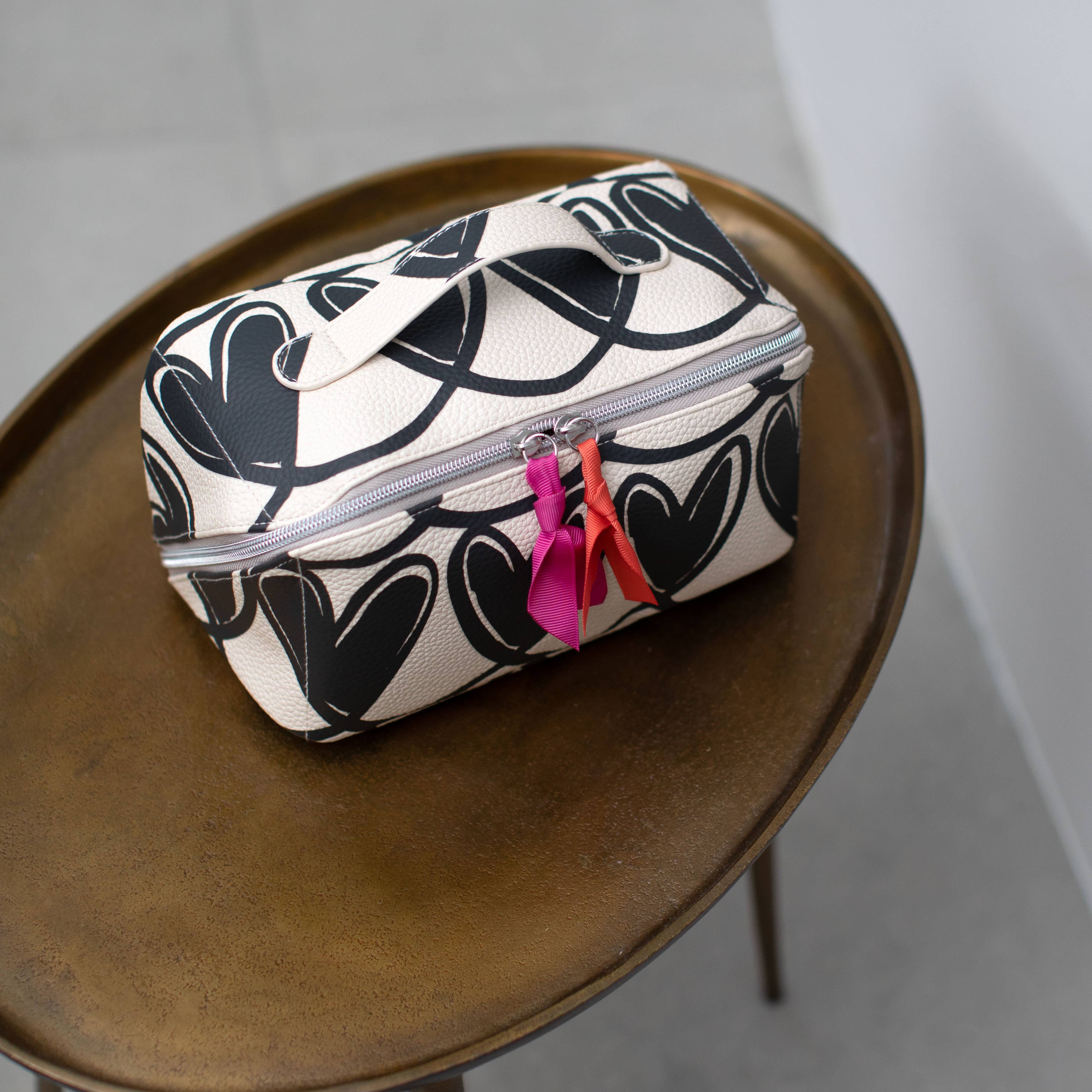 Mono Linked Hearts Large Diagonal Washbag - LAST ONE!