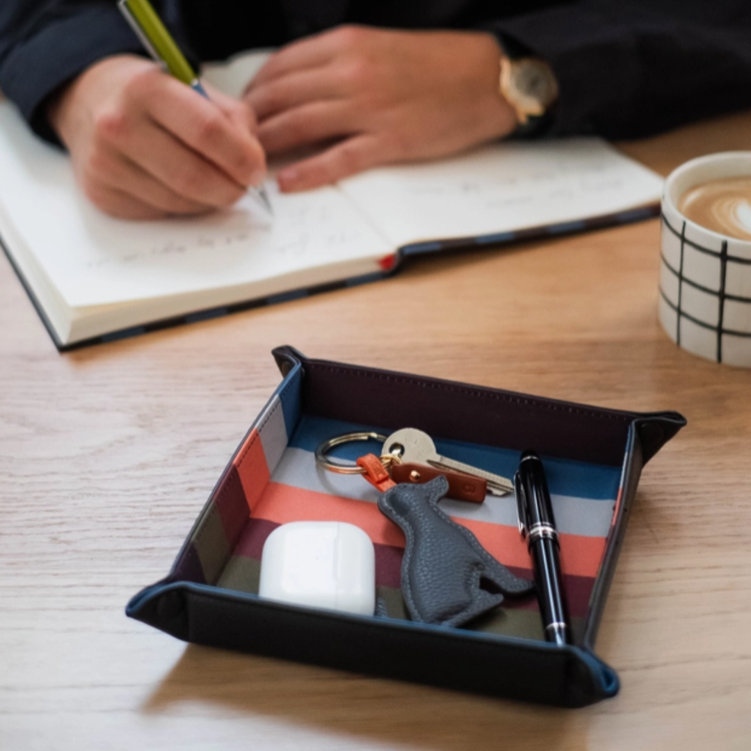 Charcoal Labrador Novelty Keyring