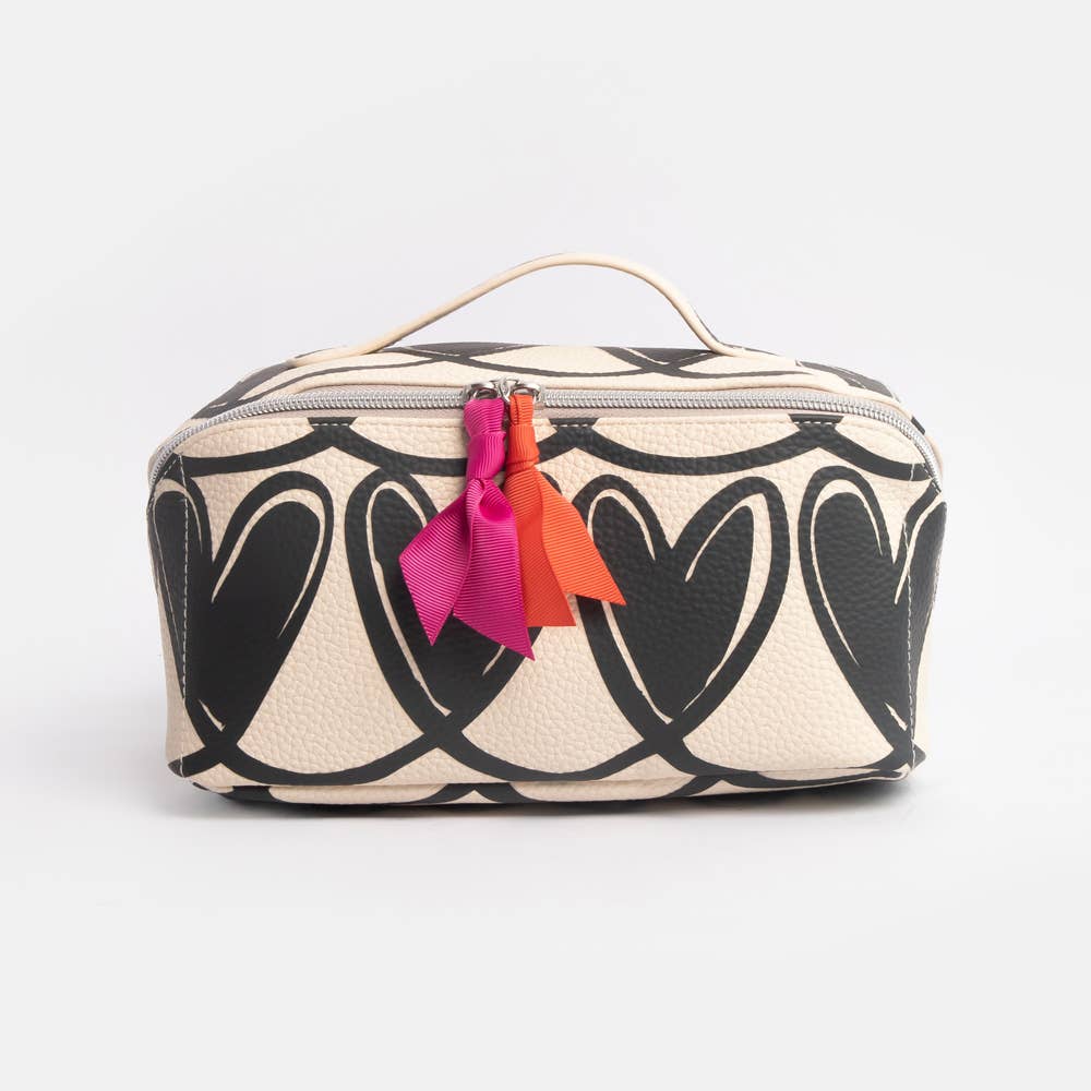 Mono Linked Hearts Large Diagonal Washbag