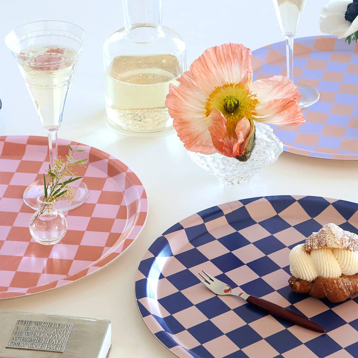 Checker Indigo/Almond Round Serving Tray - 31 cm