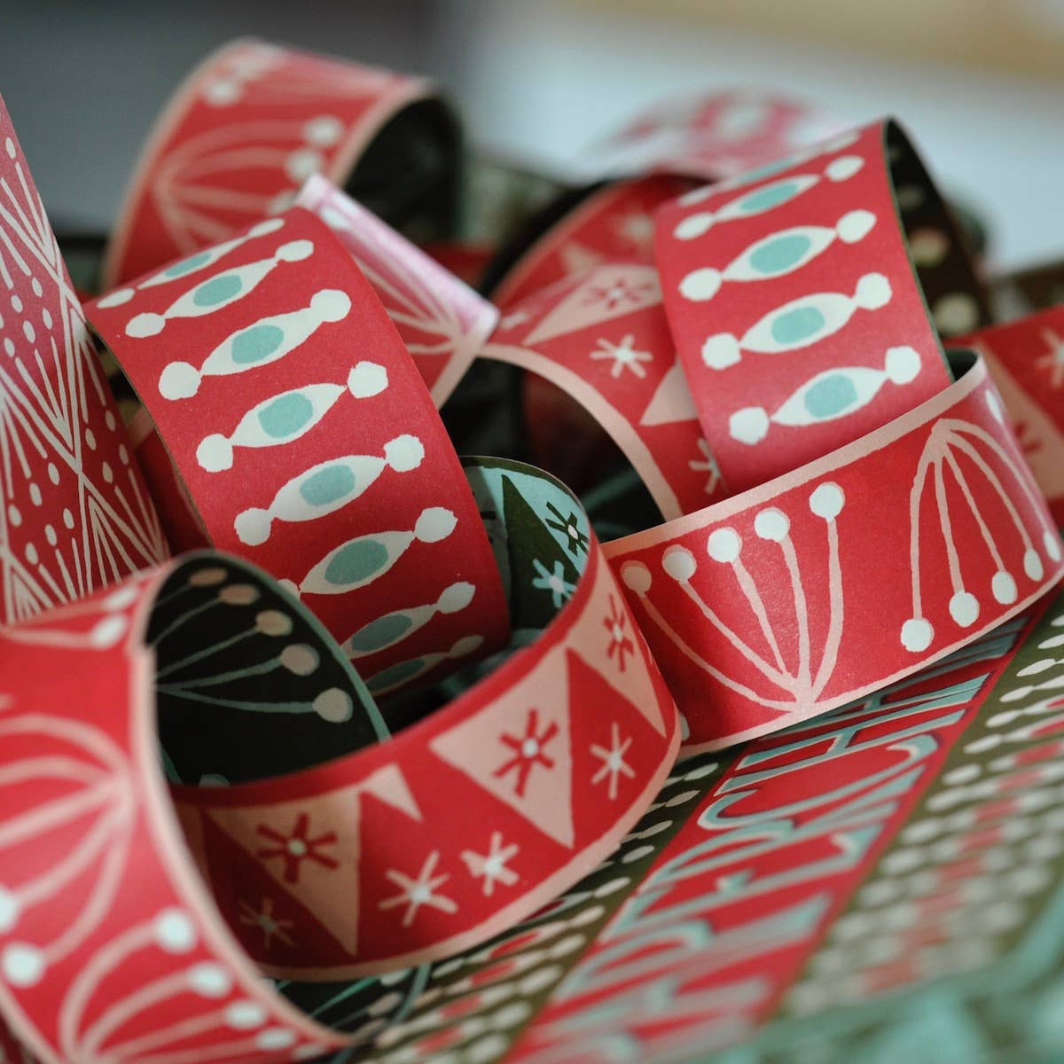 Paperchain Kit - Green & Red