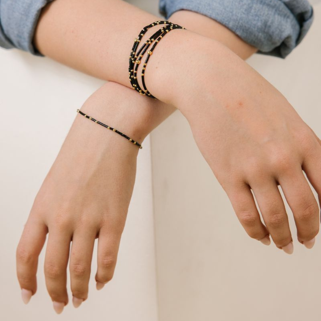 Dainty Seed Bead Bracelet - Black