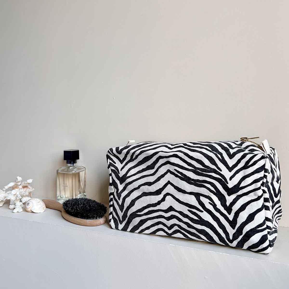 TOILETRY BAG - Zebra