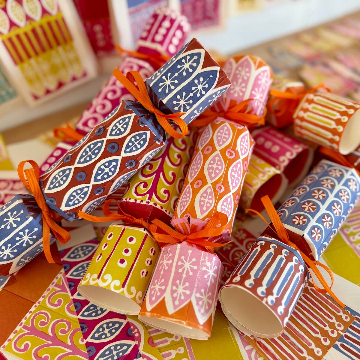 Cambridge Imprint make your own Christmas crackers kit with patterned crackers, paper hats and ribbon