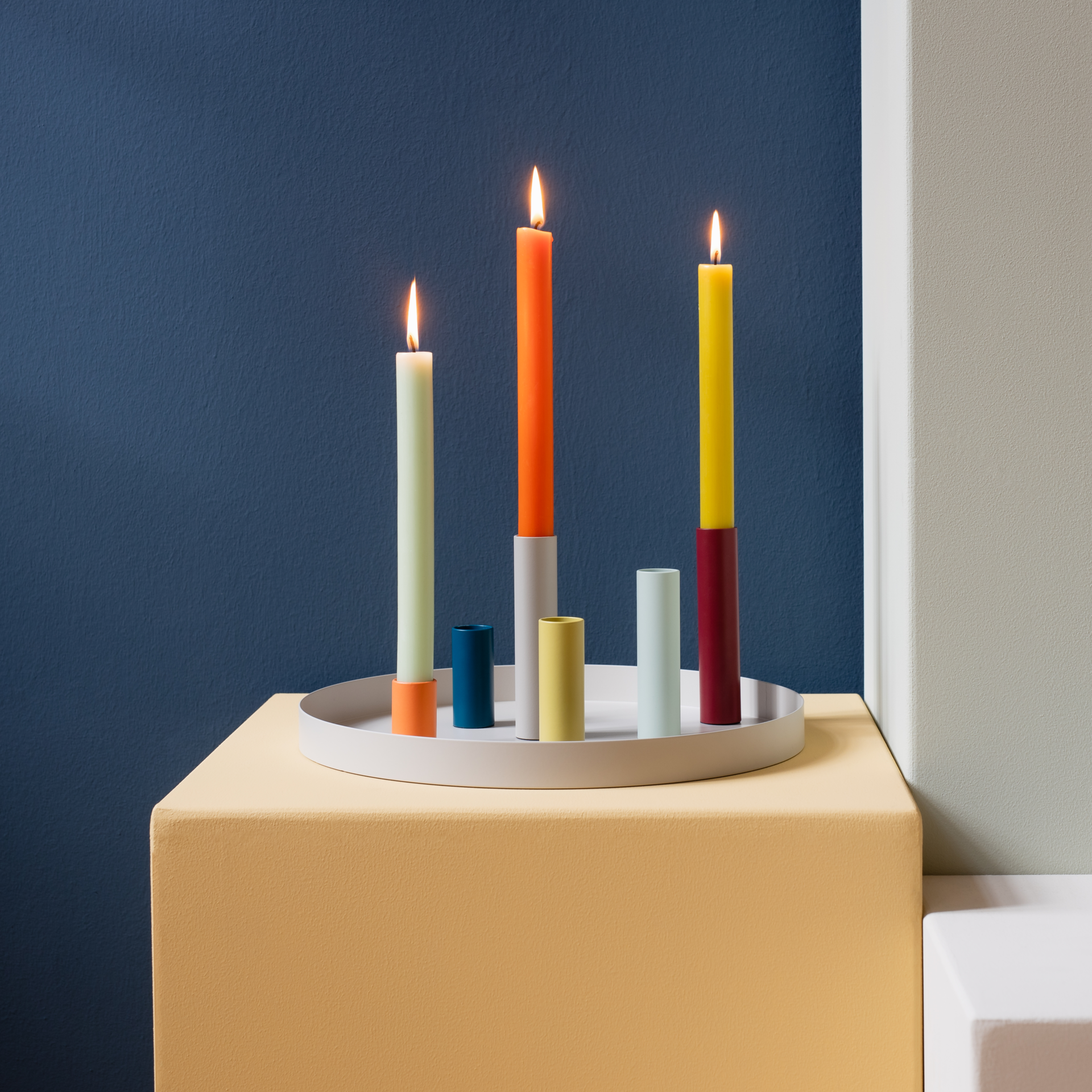 LUNA Magnetic Candle Holder