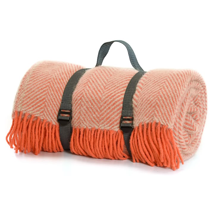 Polo Picnic Wool Rug - Herringbone Flamingo & Pearl
